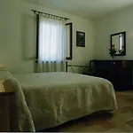 Il Borghetto ファームステイ モンテファルコ