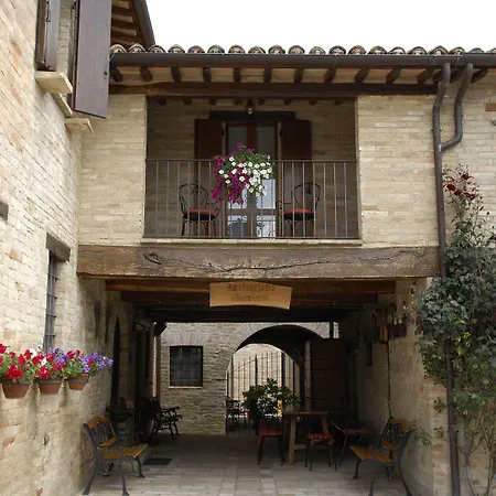 阿格瑞图瑞斯莫波尔格托酒店 农家乐 蒙特法尔科